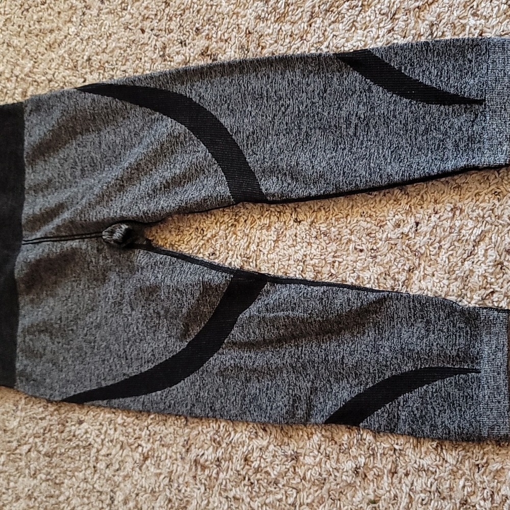 Fabletics Capris